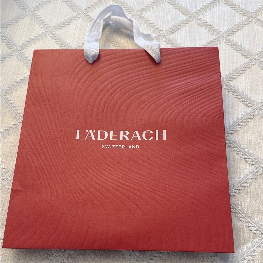 Läderach Red Gift Bag